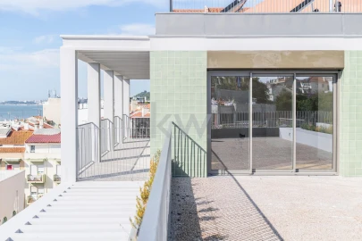 Apartamento T4 para Venda em Algés, Linda-A-Velha e Cruz Quebrada-Dafundo