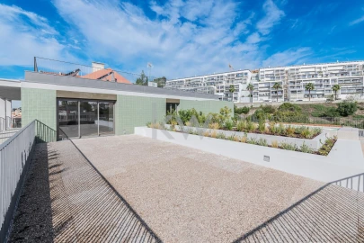 Apartamento T4 para Venda em Algés, Linda-A-Velha e Cruz Quebrada-Dafundo