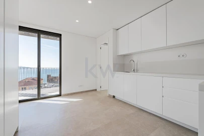Apartamento T4 para Venda em Algés, Linda-A-Velha e Cruz Quebrada-Dafundo