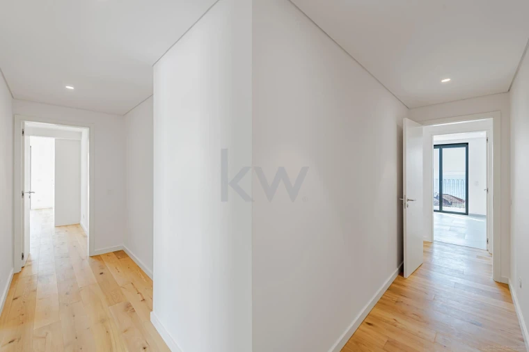 Apartamento T4 para Venda em Algés, Linda-A-Velha e Cruz Quebrada-Dafundo Foto 17