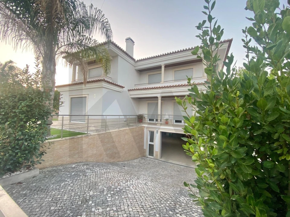 Moradia T3 para Venda em Valado dos Frades Foto 5