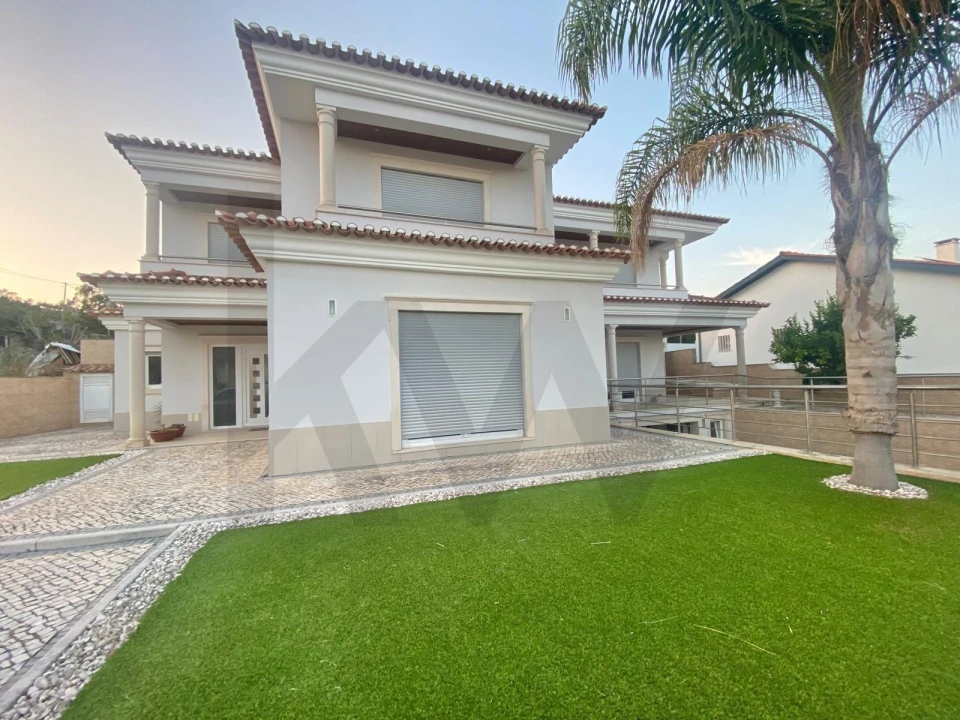 Moradia T3 para Venda em Valado dos Frades Foto 7