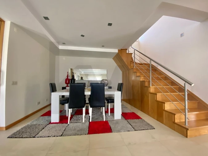 Moradia T3 para Venda em Valado dos Frades Foto 10