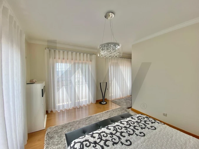 Moradia T3 para Venda em Valado dos Frades Foto 30