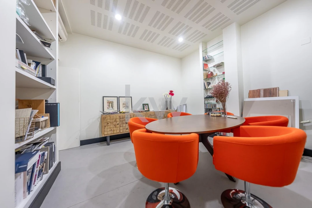 Loja para Venda em Alvalade Foto 15