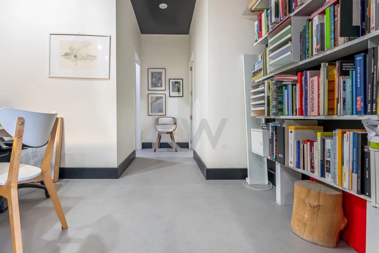 Loja para Venda em Alvalade Foto 12