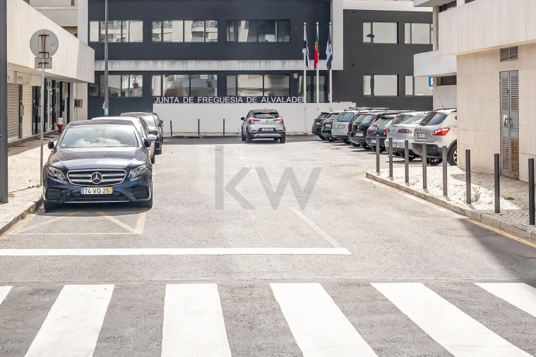 Loja para Venda em Alvalade Foto 19