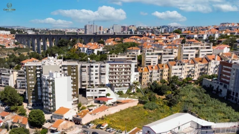 Apartamento T2 para Venda em Campolide