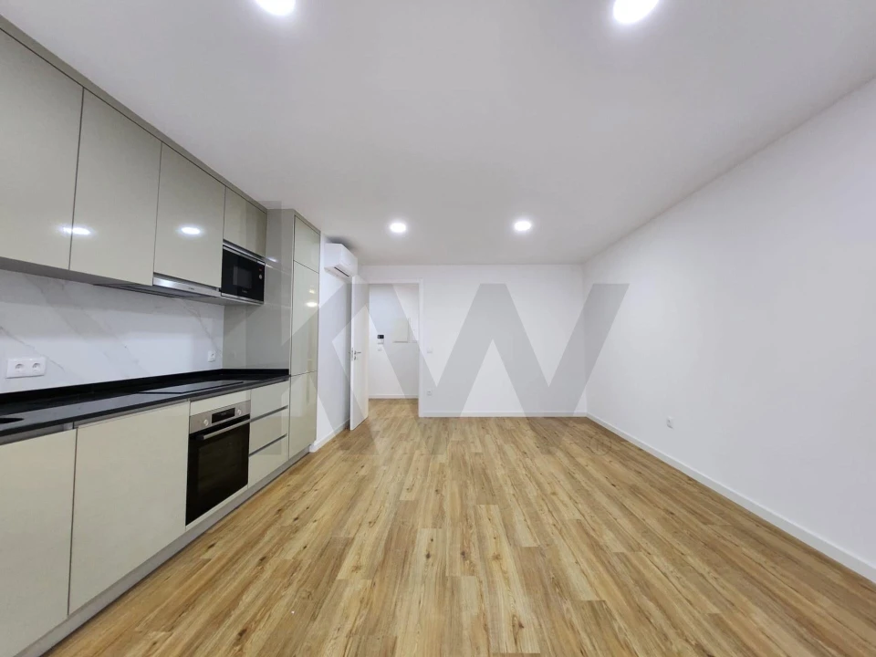 Apartamento T1 para Venda em Requeixo, Nossa Senhora de Fátima e Nariz Foto 4