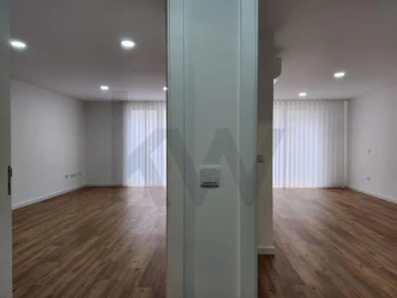 Apartamento T1 para Venda em Requeixo, Nossa Senhora de Fátima e Nariz