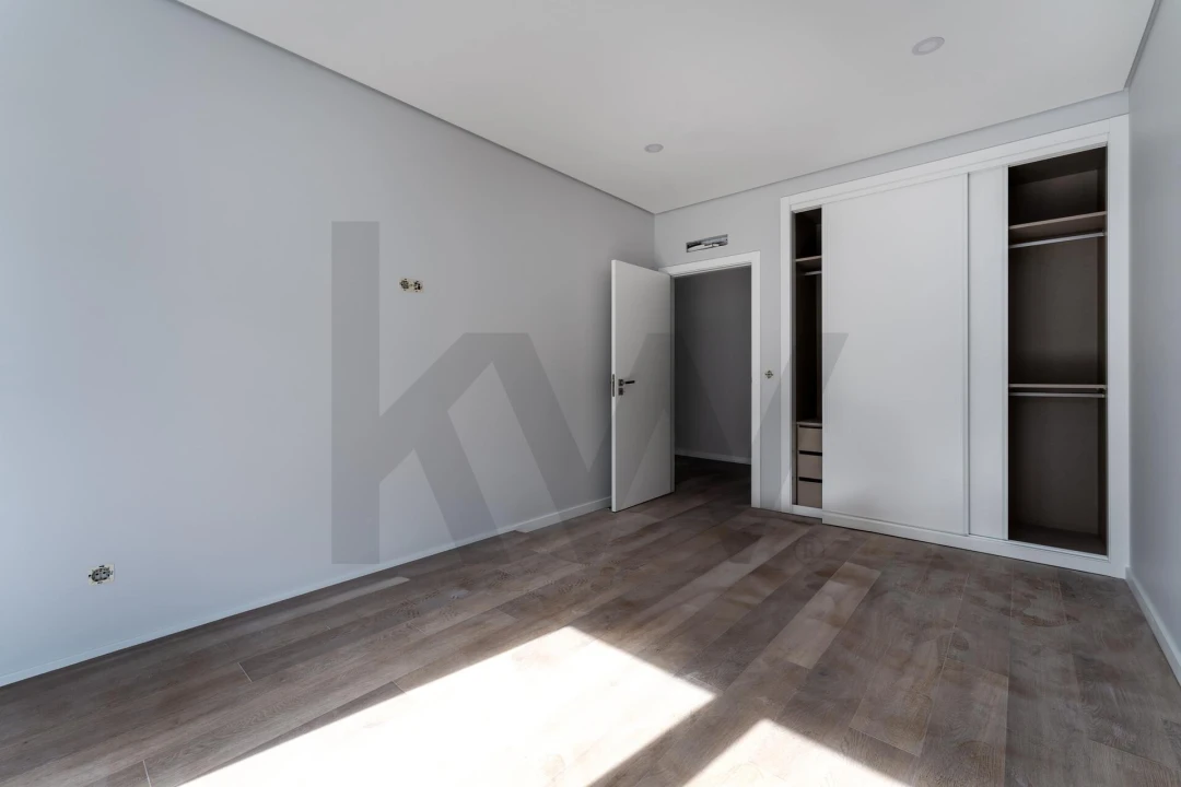 Moradia T3 para Venda em Santo Isidoro Foto 11