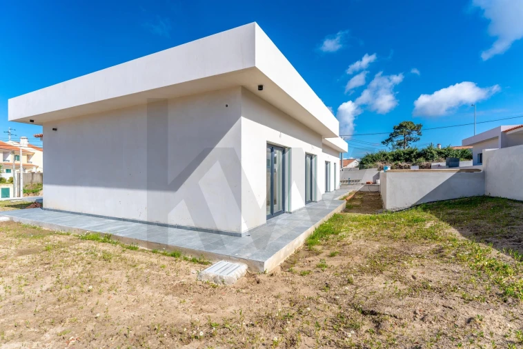 Moradia T3 para Venda em Santo Isidoro Foto 26