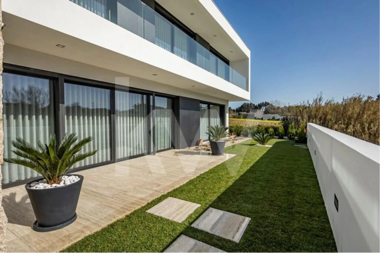 Moradia T4 para Venda em São Felix da Marinha Foto 19