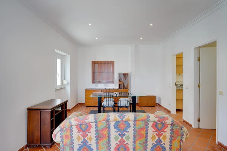 Moradia T1 para Venda em Agualva e Mira-Sintra Foto 3