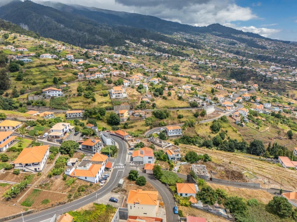 Moradia T3 para Venda em Estreito da Calheta Foto 9