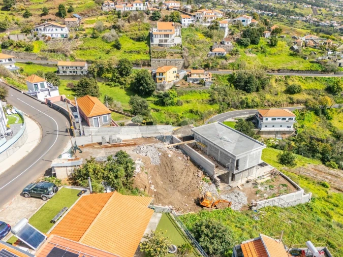 Moradia T3 para Venda em Estreito da Calheta Foto 9