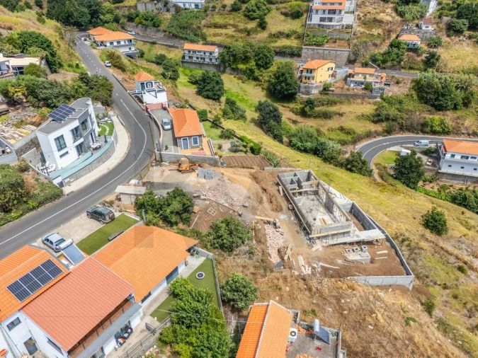 Moradia T3 para Venda em Estreito da Calheta Foto 12