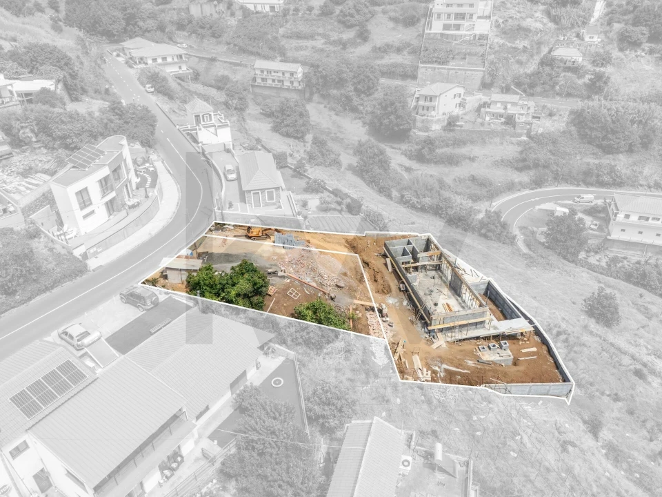 Moradia T3 para Venda em Estreito da Calheta Foto 8