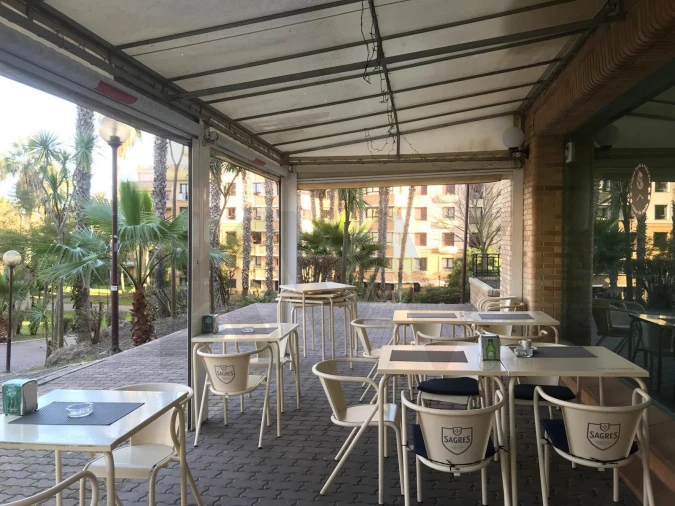 Loja para Trespasse em Sacavém e Prior Velho Foto 3