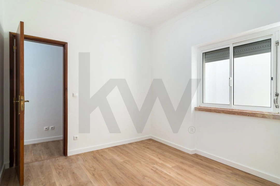 Apartamento T2 para Arrendamento em Almada, Cova da Piedade, Pragal e Cacilhas Foto 11