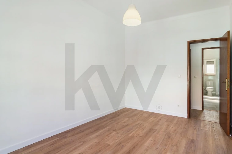 Apartamento T2 para Arrendamento em Almada, Cova da Piedade, Pragal e Cacilhas Foto 9