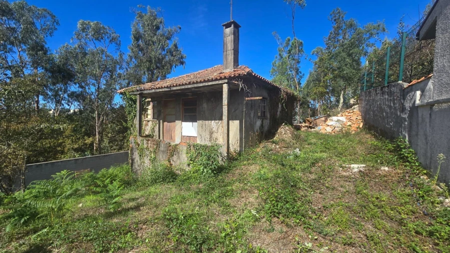 Moradia T2 para Venda em Milheiros de Poiares