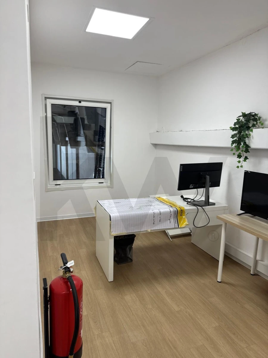 Armazém para Arrendamento em Custóias, Leça do Balio e Guifões Foto 24