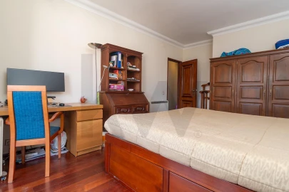 Moradia T4 para Venda em Mafamude e Vilar do Paraíso