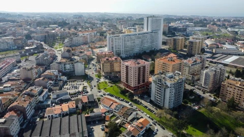 Moradia T4 para Venda em Mafamude e Vilar do Paraíso