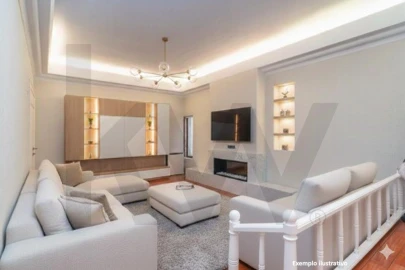 Moradia T4 para Venda em Mafamude e Vilar do Paraíso
