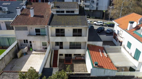 Moradia T4 para Venda em Mafamude e Vilar do Paraíso