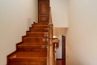 Moradia T4 para Venda em Mafamude e Vilar do Paraíso