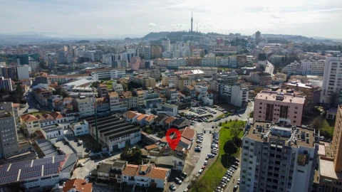 Moradia T4 para Venda em Mafamude e Vilar do Paraíso