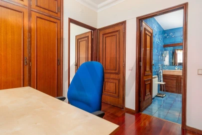 Moradia T4 para Venda em Mafamude e Vilar do Paraíso