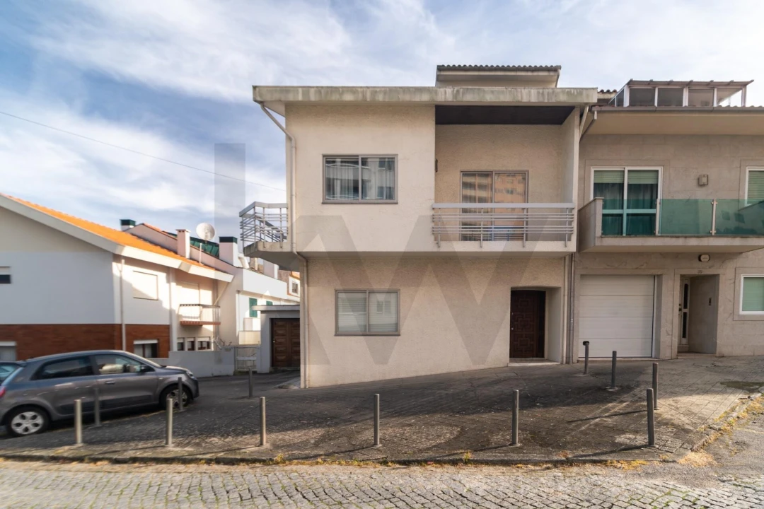 Moradia T4 para Venda em Mafamude e Vilar do Paraíso Foto 12