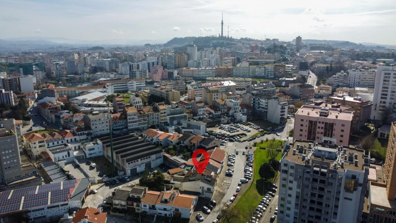 Moradia T4 para Venda em Mafamude e Vilar do Paraíso Foto 9