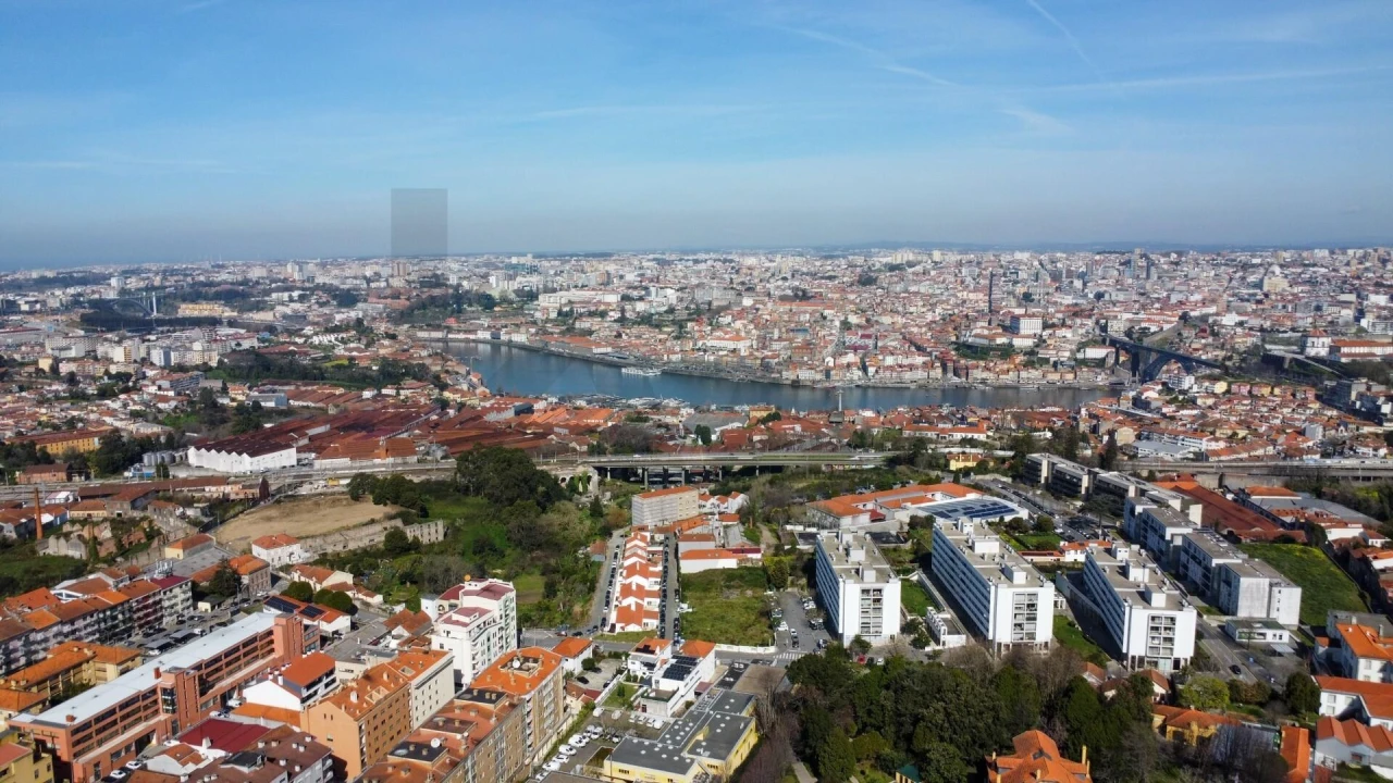 Moradia T4 para Venda em Mafamude e Vilar do Paraíso Foto 2