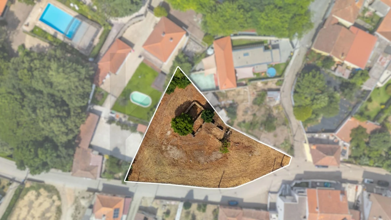 Terreno para Venda em Castêlo da Maia Foto 1