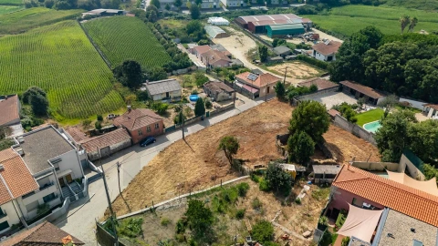 Terreno para Venda em Castêlo da Maia