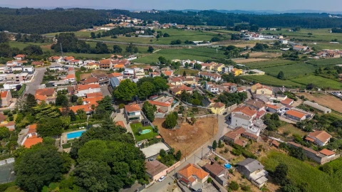 Terreno para Venda em Castêlo da Maia