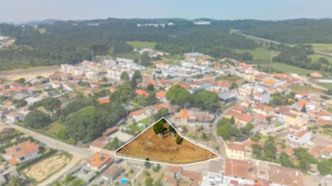 Terreno para Venda em Castêlo da Maia