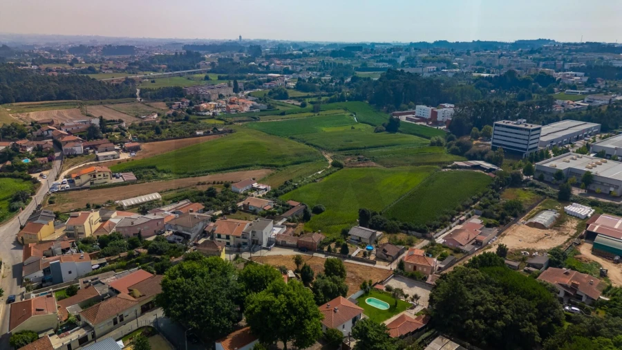 Terreno para Venda em Castêlo da Maia Foto 13