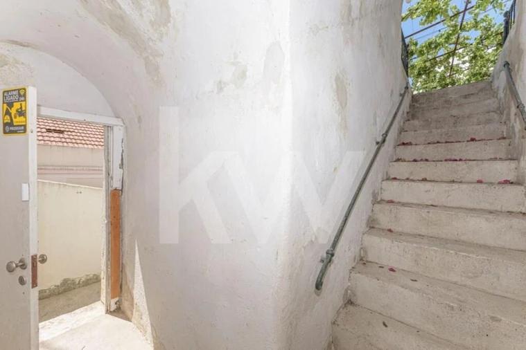Prédio para Venda em Santa Maria Maior Foto 9