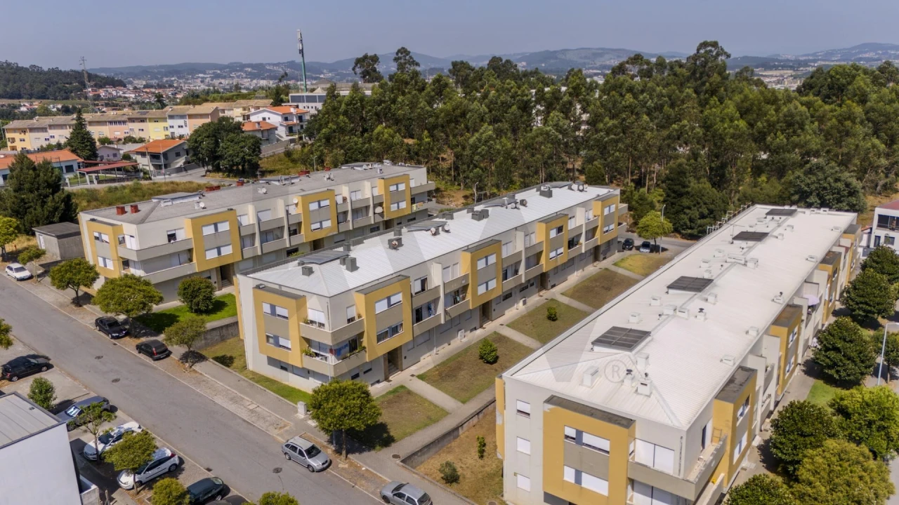 Apartamento T3 para Venda em Vila Nova de Famalicão e Calendário Foto 2