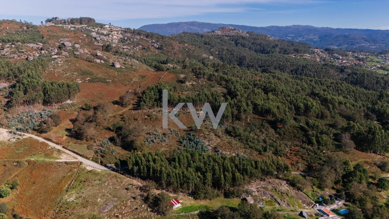 Terreno para Venda em Anissó e Soutelo Foto 26