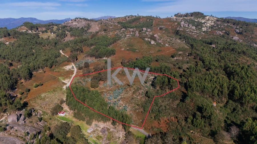 Terreno para Venda em Anissó e Soutelo Foto 2