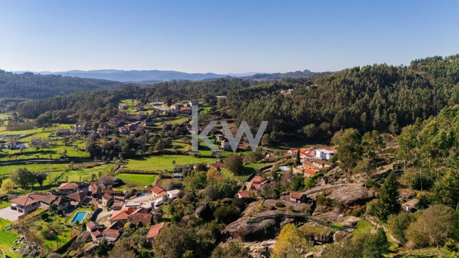 Terreno para Venda em Anissó e Soutelo