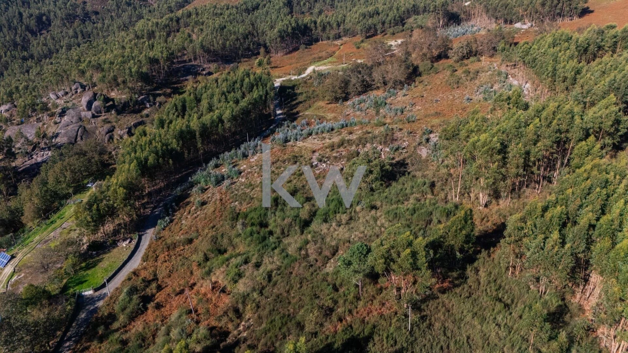Terreno para Venda em Anissó e Soutelo Foto 23