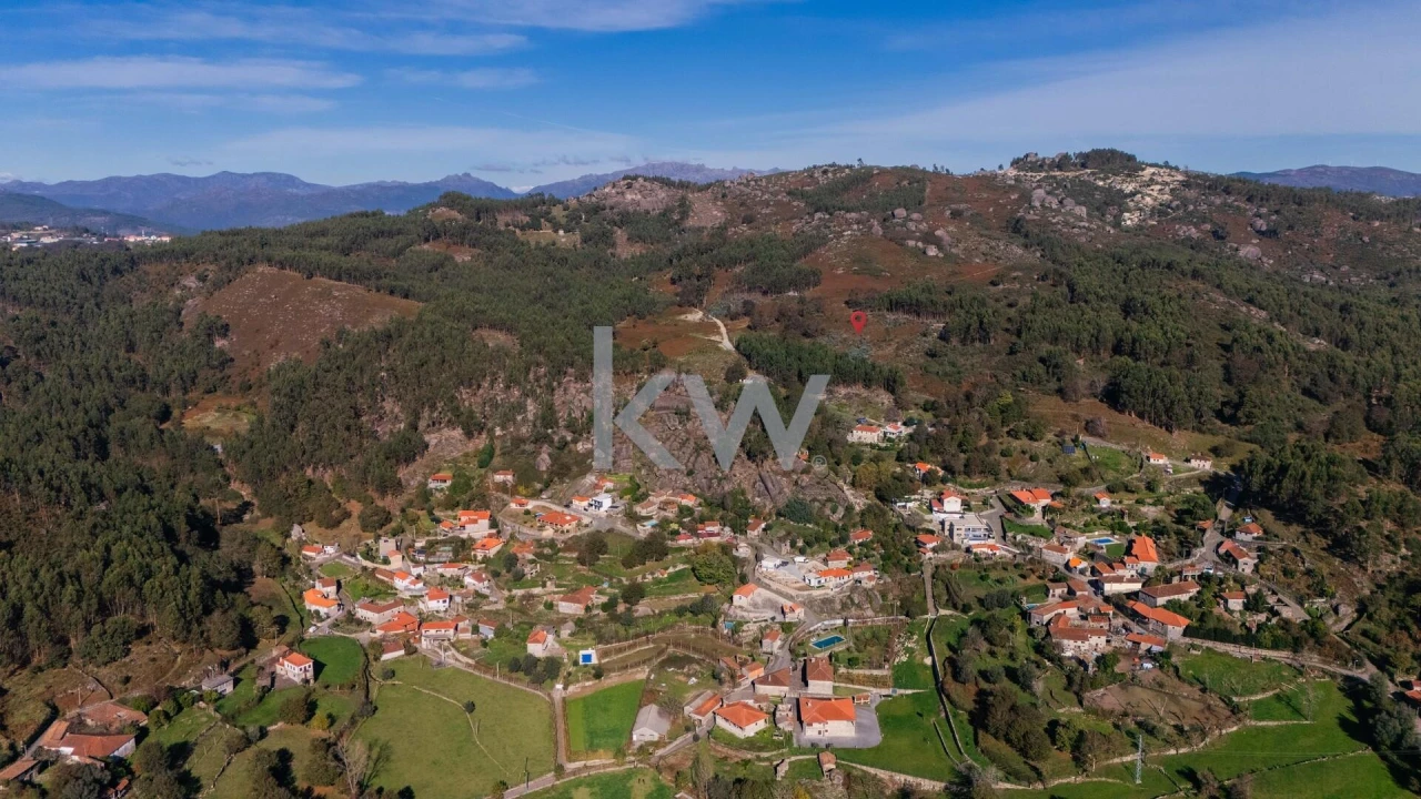 Terreno para Venda em Anissó e Soutelo Foto 3