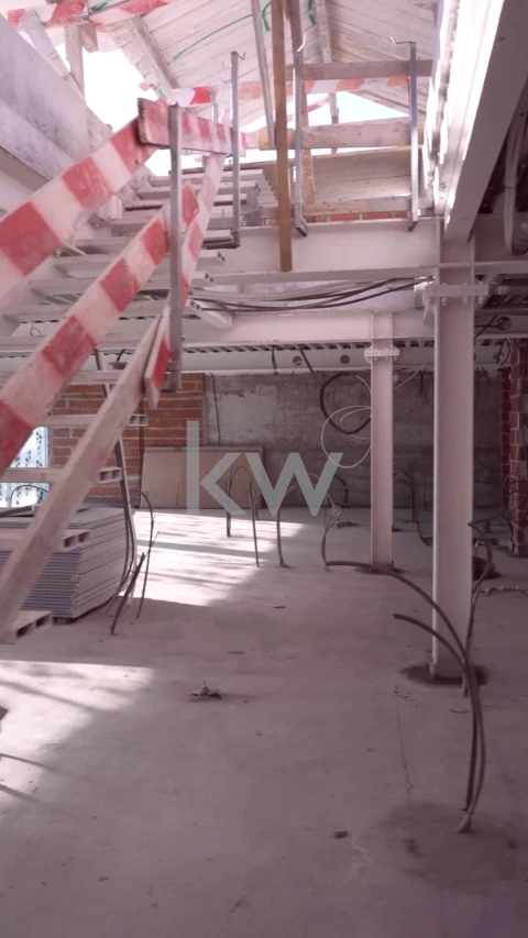 Apartamento T4 para Venda em Algés, Linda-A-Velha e Cruz Quebrada-Dafundo